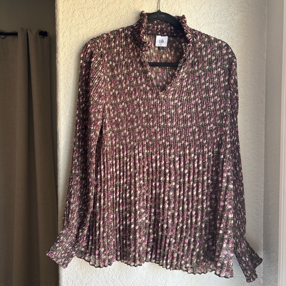 Cabi Womens M Blouse Floral Long Sleeve Pleated Smocked Pink Green Ruffle‎ 3952